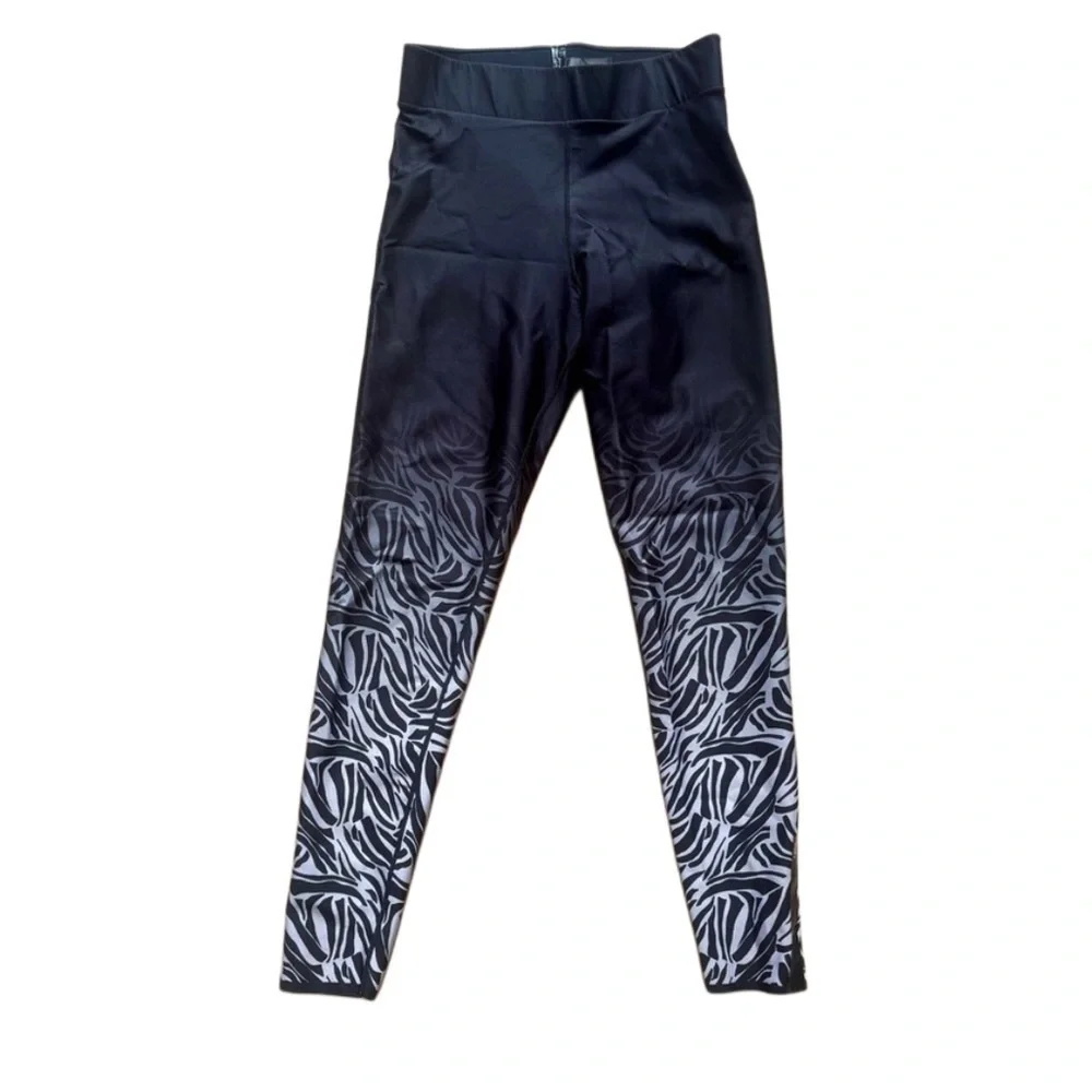 Ultracor Black and Gray Patterned Leggings